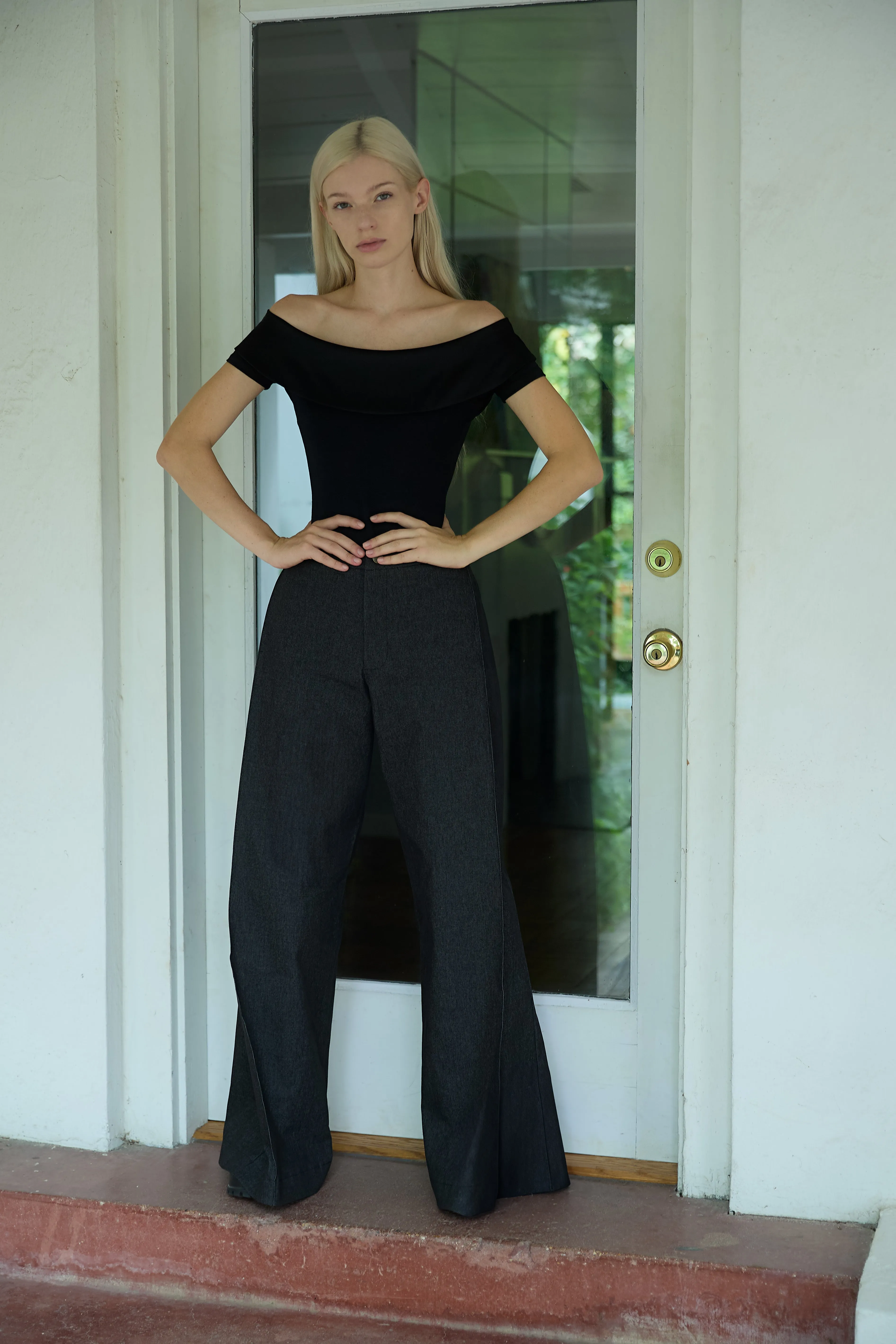 Mid-Rise Pleat Trousers