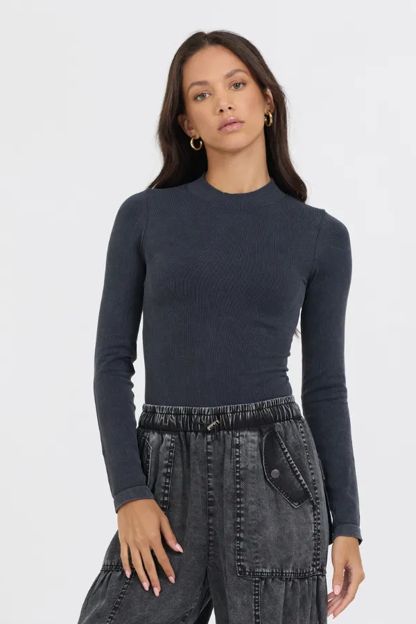 Washed Mountain Seamless Mock Neck Top